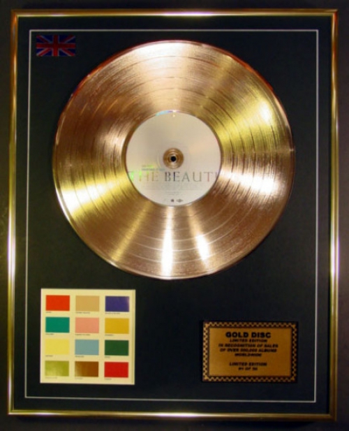 THE BEAUTIFUL SOUTH/LTD EDITION CD GOLD DISC/RECORD/PAINTING IT RED