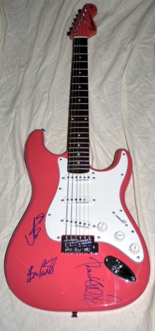THE JAM/SIGNED ELECTRIC GUITAR/COA