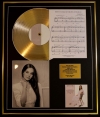 CRYSTAL GAYLE/CD GOLD DISC, SONG SHEET & PHOTO/ALBUM THE BEST OF/SONG SHEET DON'T IT MAKE MY BROWN